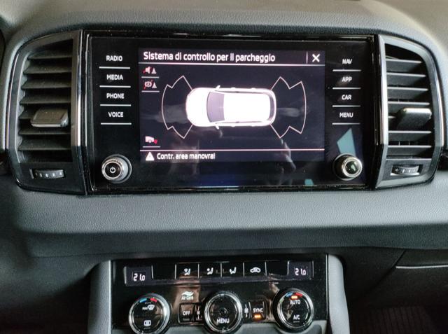 SKODA Karoq usata, con Bracciolo