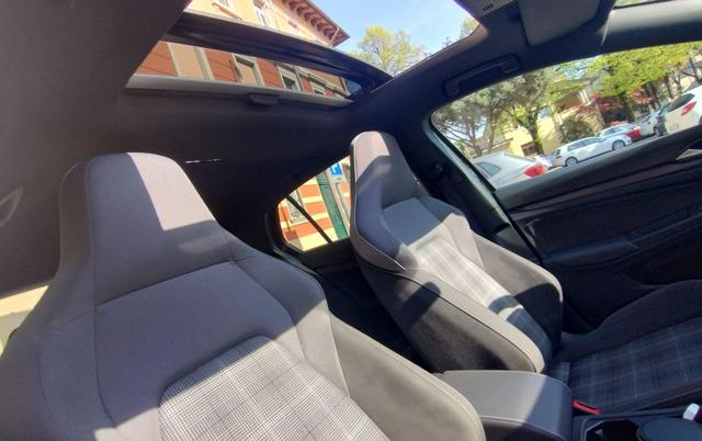 VOLKSWAGEN Golf usata, con Volante multifunzione