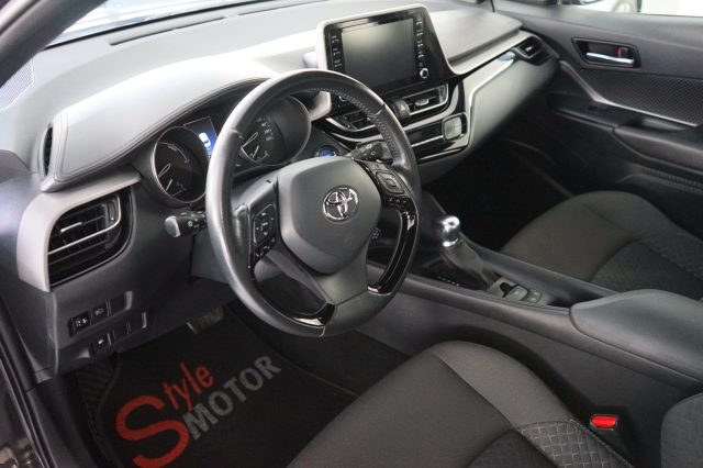 TOYOTA C-HR usata, con Climatizzatore