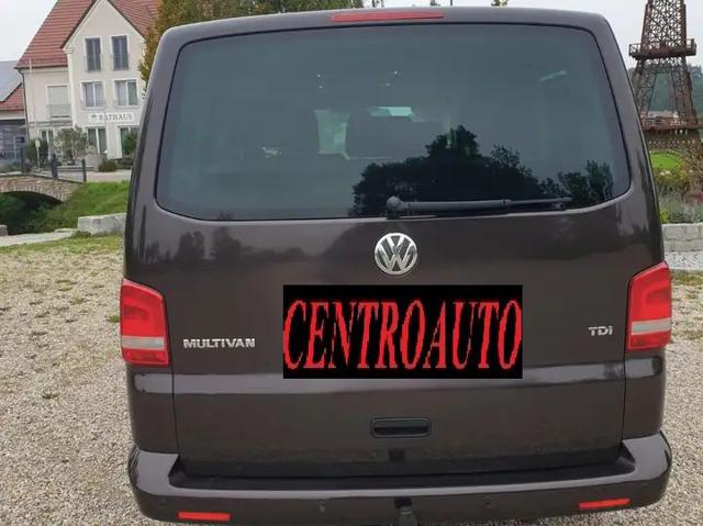 VOLKSWAGEN Multivan usata, con Autoradio