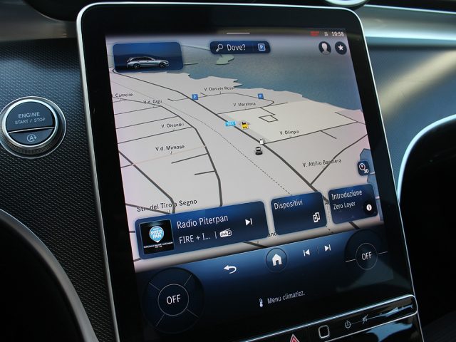 MERCEDES-BENZ C 220 usata, con Fari LED