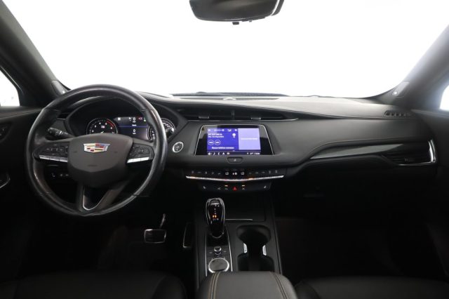 CADILLAC XT4 usata 4