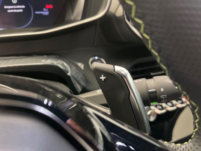 PEUGEOT 208 usata, con Luci diurne LED