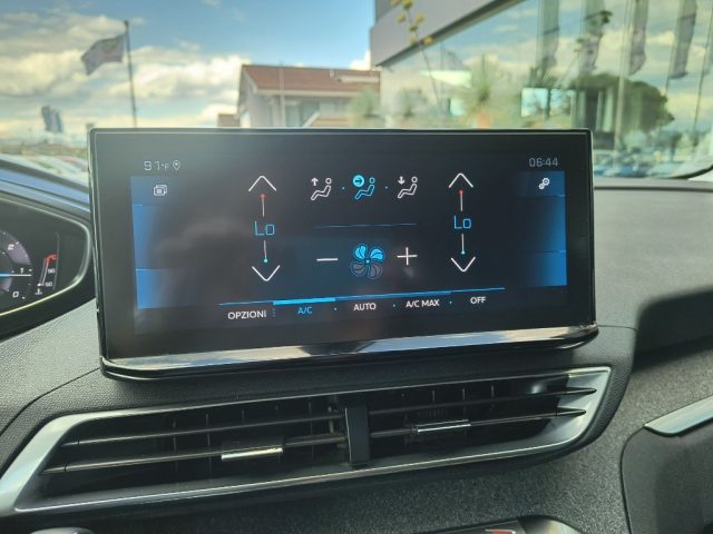 PEUGEOT 3008 usata, con Sensore di luce