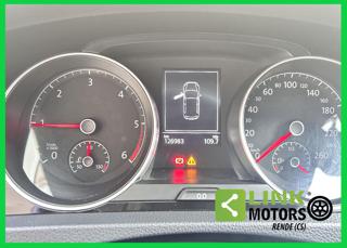 VOLKSWAGEN Golf usata, con Touch screen