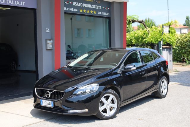 VOLVO V40 usata, con Fari Xenon