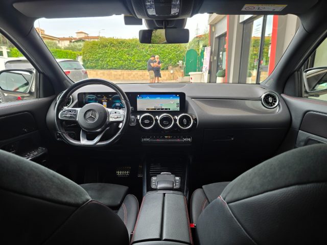 MERCEDES-BENZ GLA 200 usata, con Sistema di navigazione