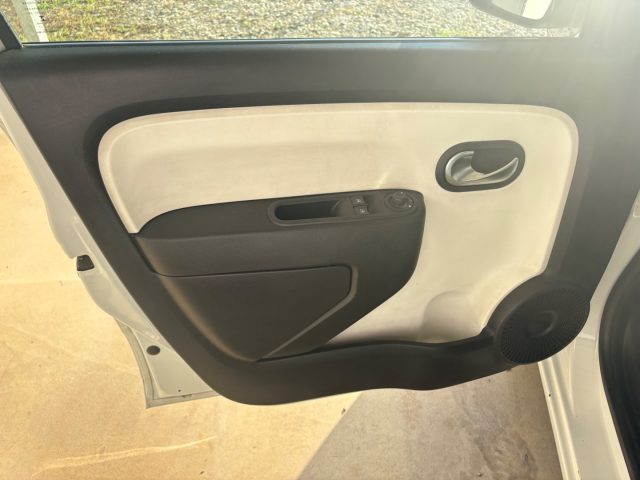 RENAULT Twingo usata 30