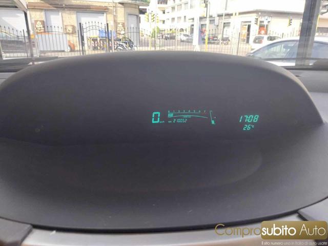 TOYOTA Yaris usata 17