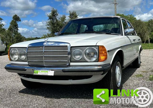 MERCEDES-BENZ 200 usata 0