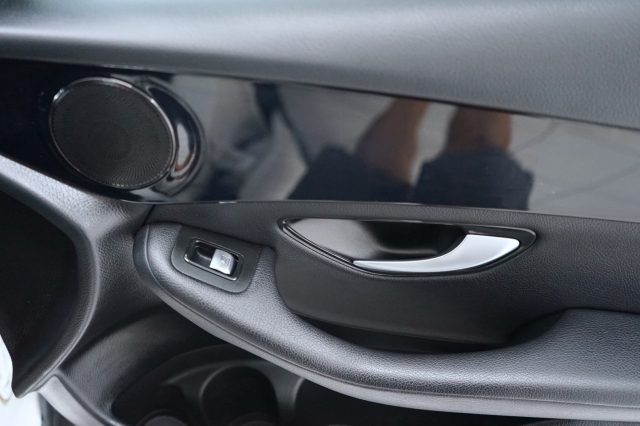 MERCEDES-BENZ GLC 220 usata, con Sensori di parcheggio posteriori