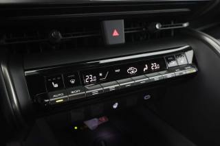 TOYOTA C-HR usata 16