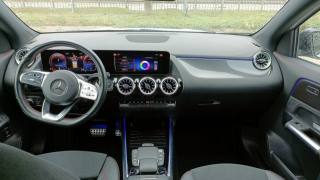 MERCEDES-BENZ GLA 200 usata, con Touch screen