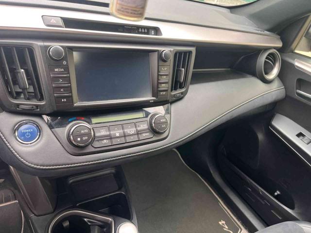 TOYOTA RAV 4 MY23 usata, con Park Distance Control