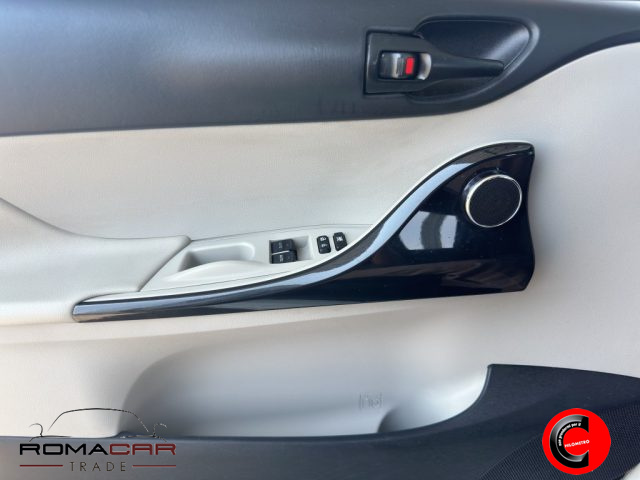 TOYOTA iQ usata, con Volante in pelle