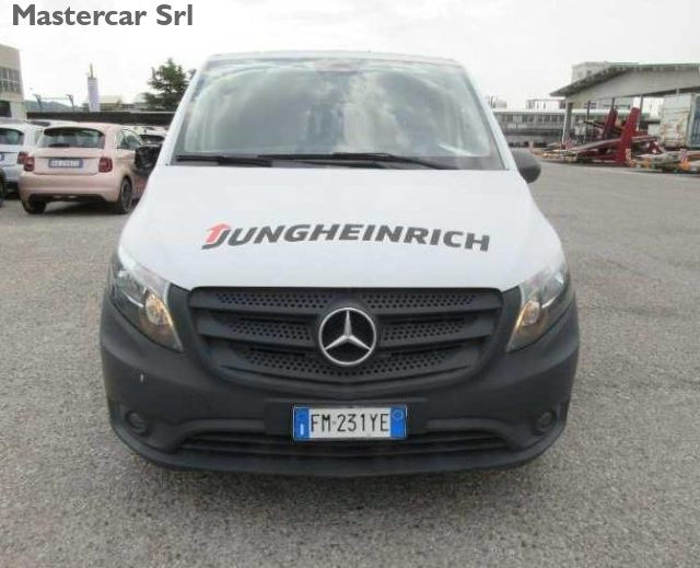 MERCEDES-BENZ Vito usata, con ESP