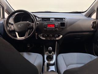 KIA Rio usata, con Autoradio