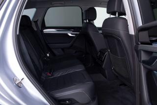 VOLKSWAGEN Touareg usata, con ESP