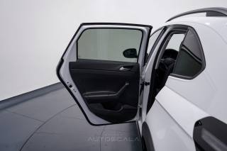 VOLKSWAGEN Taigo usata, con Touch screen