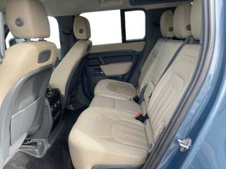 LAND ROVER Defender usata, con Park Distance Control