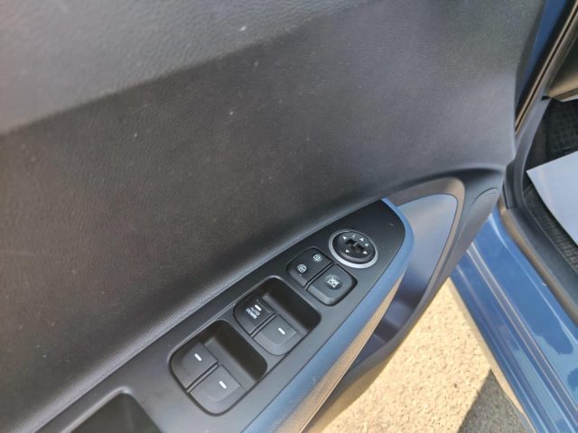 HYUNDAI i10 usata, con Chiusura centralizzata