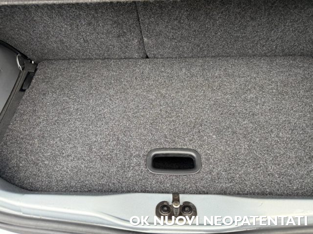 VOLKSWAGEN up! usata, con Fendinebbia