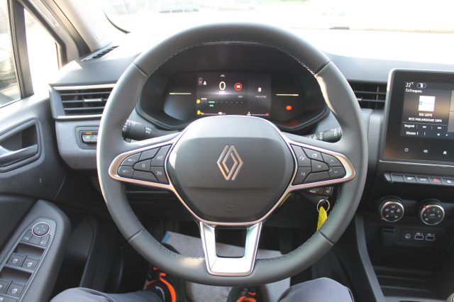 RENAULT Clio usata, con Volante in pelle