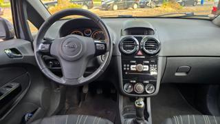 OPEL Corsa usata, con Autoradio digitale