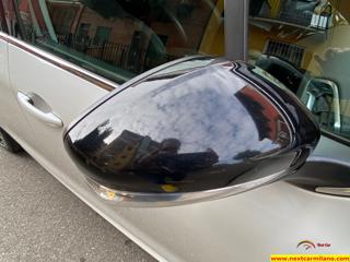 PEUGEOT 208 usata, con Touch screen