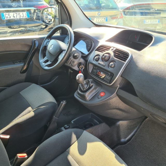 RENAULT Kangoo usata 20