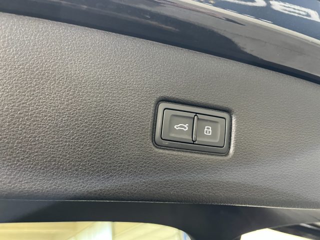 AUDI Q5 usata, con Volante in pelle