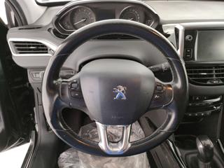 PEUGEOT 2008 usata, con Controllo automatico clima