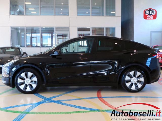 TESLA Model Y usata, con USB