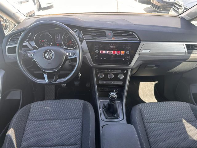 VOLKSWAGEN Touran usata, con Sistema di navigazione