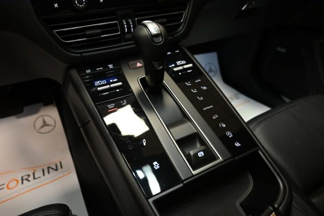 PORSCHE Macan usata 57