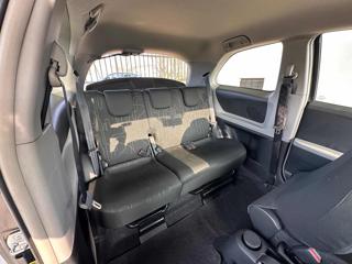 TOYOTA Yaris usata 39