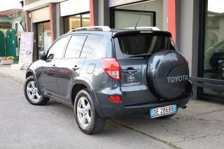 TOYOTA RAV 4 usata, con Cerchi in lega