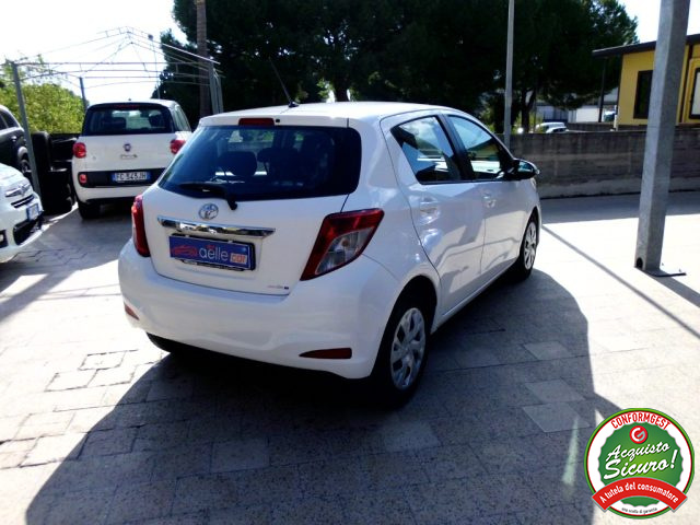 TOYOTA Yaris usata, con Boardcomputer