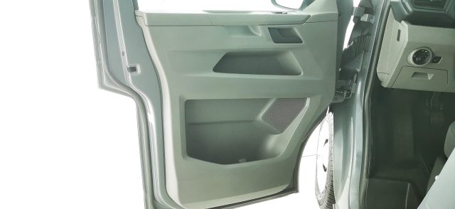 VOLKSWAGEN Caravelle usata 46