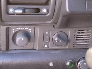 LAND ROVER Discovery usata, con USB