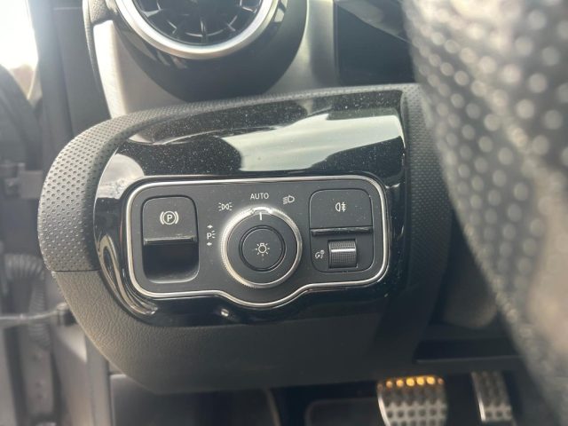 MERCEDES-BENZ CLA 200 usata, con Servosterzo