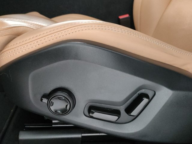 VOLVO XC60 usata, con USB