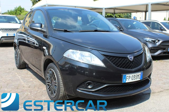 LANCIA Ypsilon usata, con Autoradio