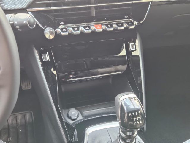 PEUGEOT 2008 usata, con Park Distance Control