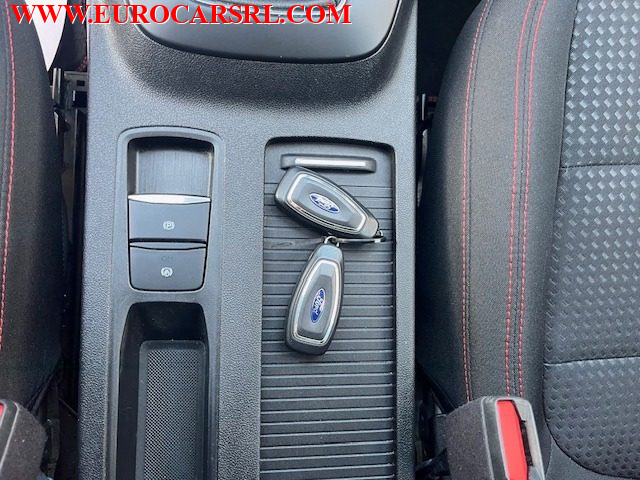 FORD Kuga usata, con Fari LED