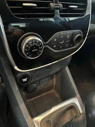 RENAULT Clio usata, con Controllo trazione