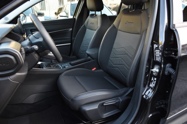 JEEP Avenger usata, con Autoradio