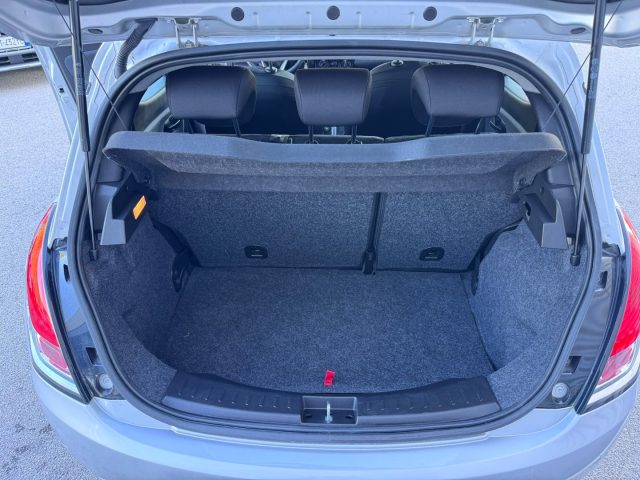 LANCIA Ypsilon usata, con Park Distance Control
