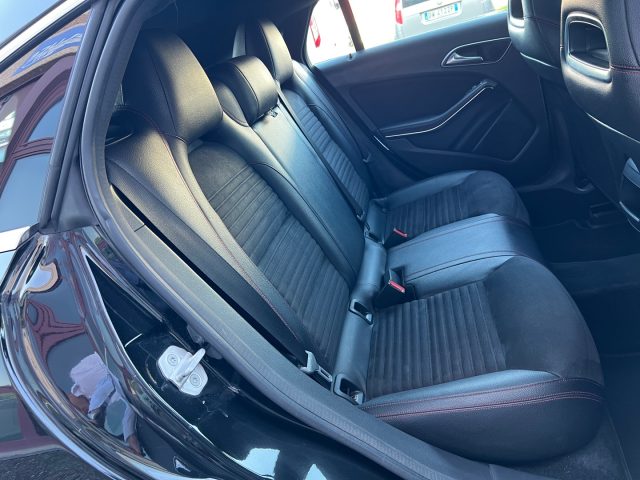 MERCEDES-BENZ CLA 200 usata, con Chiusura centralizzata
