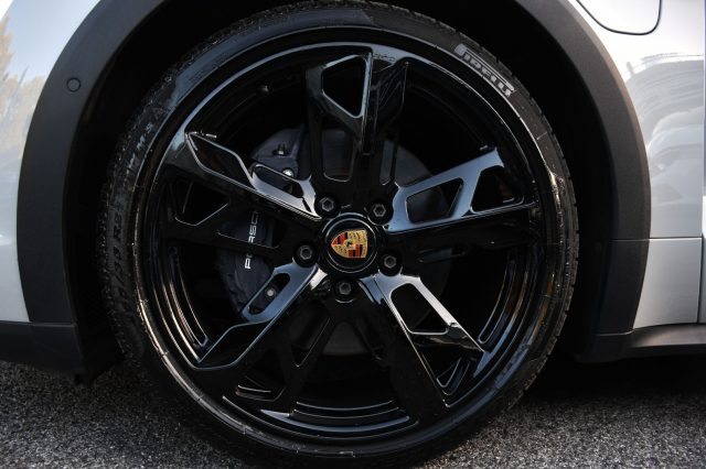 PORSCHE Taycan usata, con Antifurto